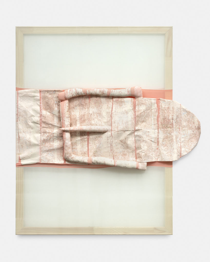 KARO KUCHAR, Ceinture de mur, 120x90cm, Wall material transferred to organza sewn with silk, 2022 ©Nicolas Brasseur