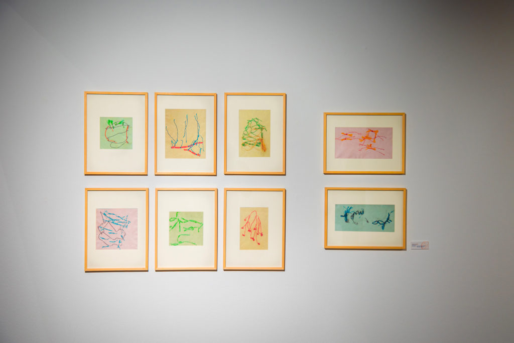 FÉRIELLE DOULAIN-ZOUARI, 8 paysages, impressions de micro-tissages sur papier non-tissé (teinture végétale manuelle). 32x46cm